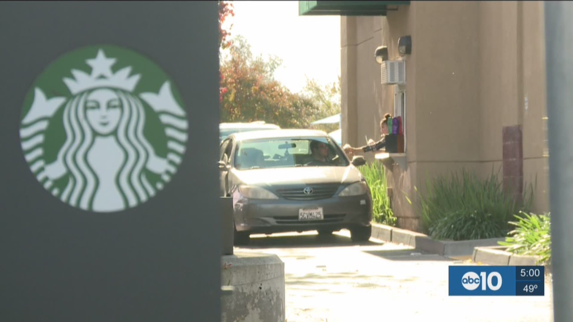 Photos taken by a barista at a Starbucks in Elk Grove showing trash and a dirty steam wand goes viral. (Nov. 29, 2016)