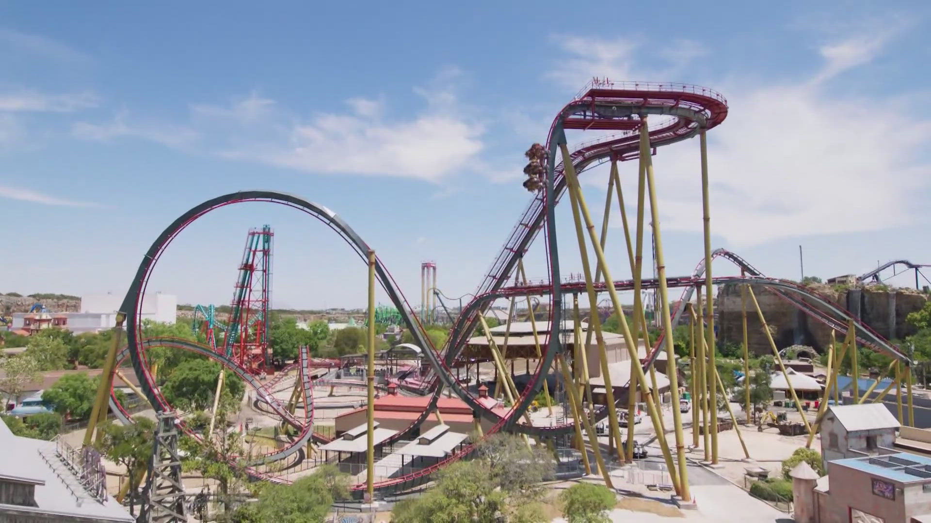 La Vibora, the longtime bobsled-style coaster, opened in 1986. El Diablo, a giga loop coaster, was in operation since 2019.