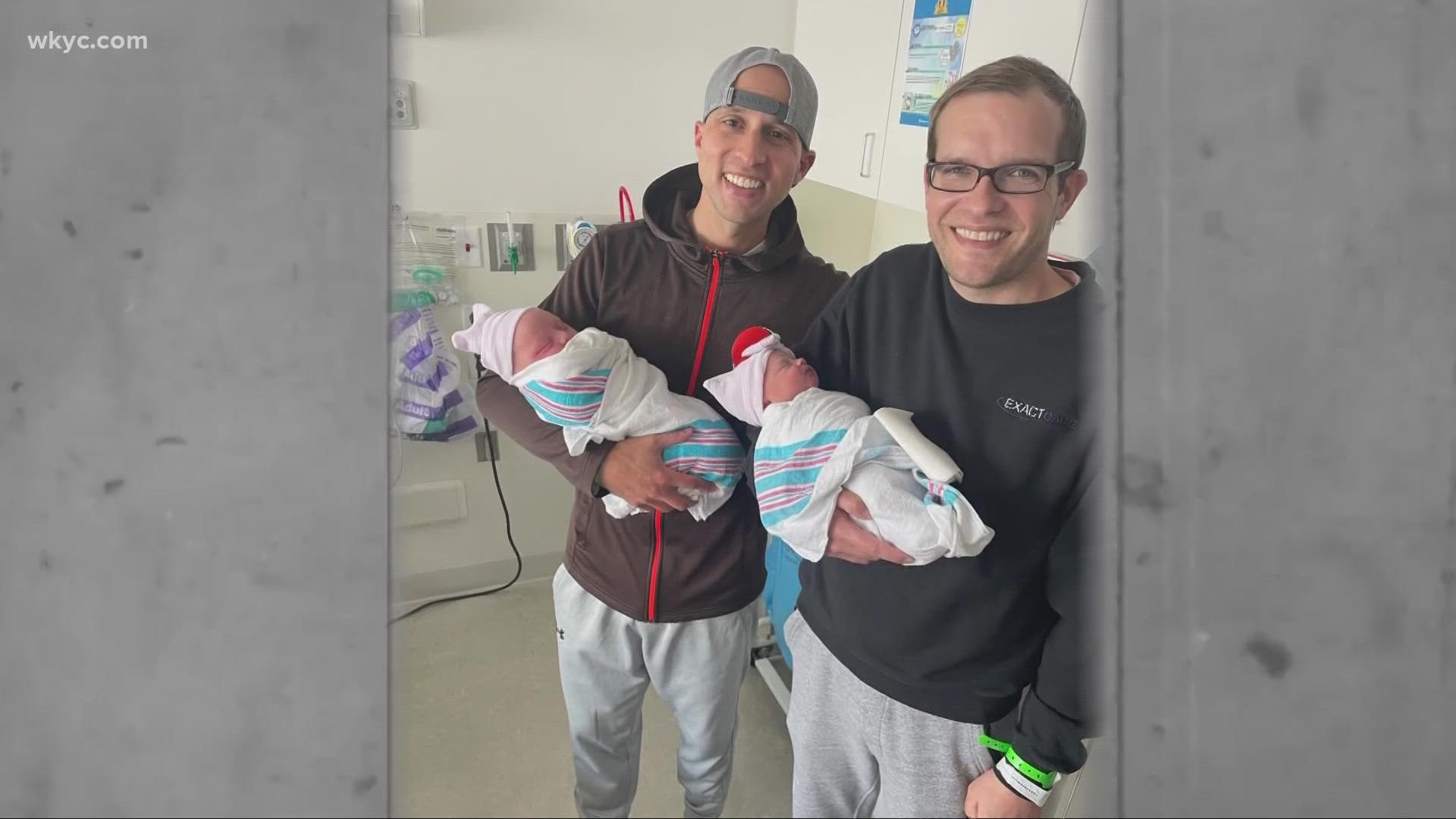 Tonight do a double take. A local family welcome two babies in case of coincidences that will surprise you and make you smile.