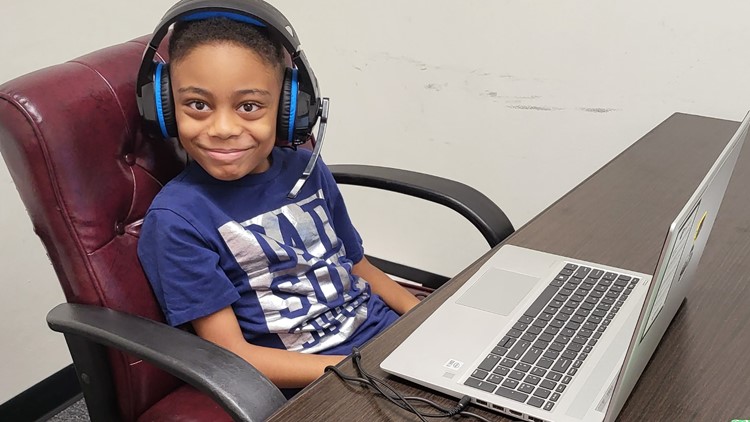 9-year-old Pennsylvania boy graduates from online high school