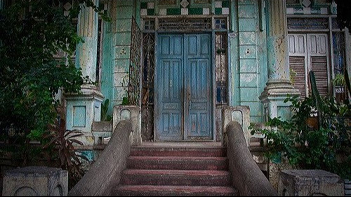 Scariest haunted house ever requires 40page waiver, safe word(02)