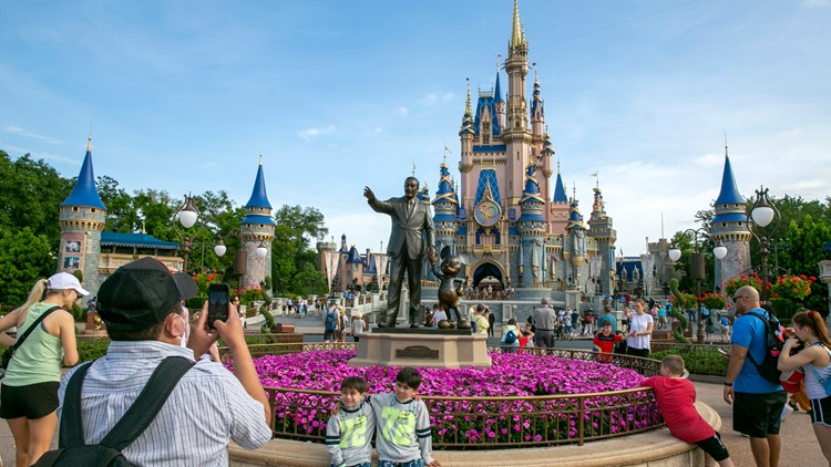 Disney World to end park reservations, bring back dining plans in 2024