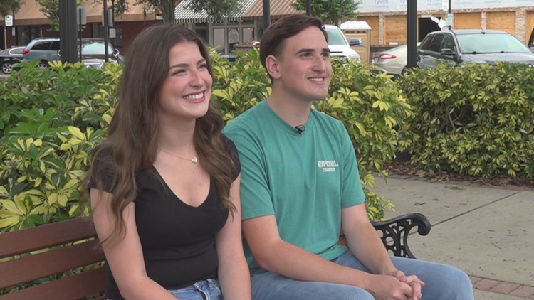 Twins set to graduate high school as valedictorian, salutatorian