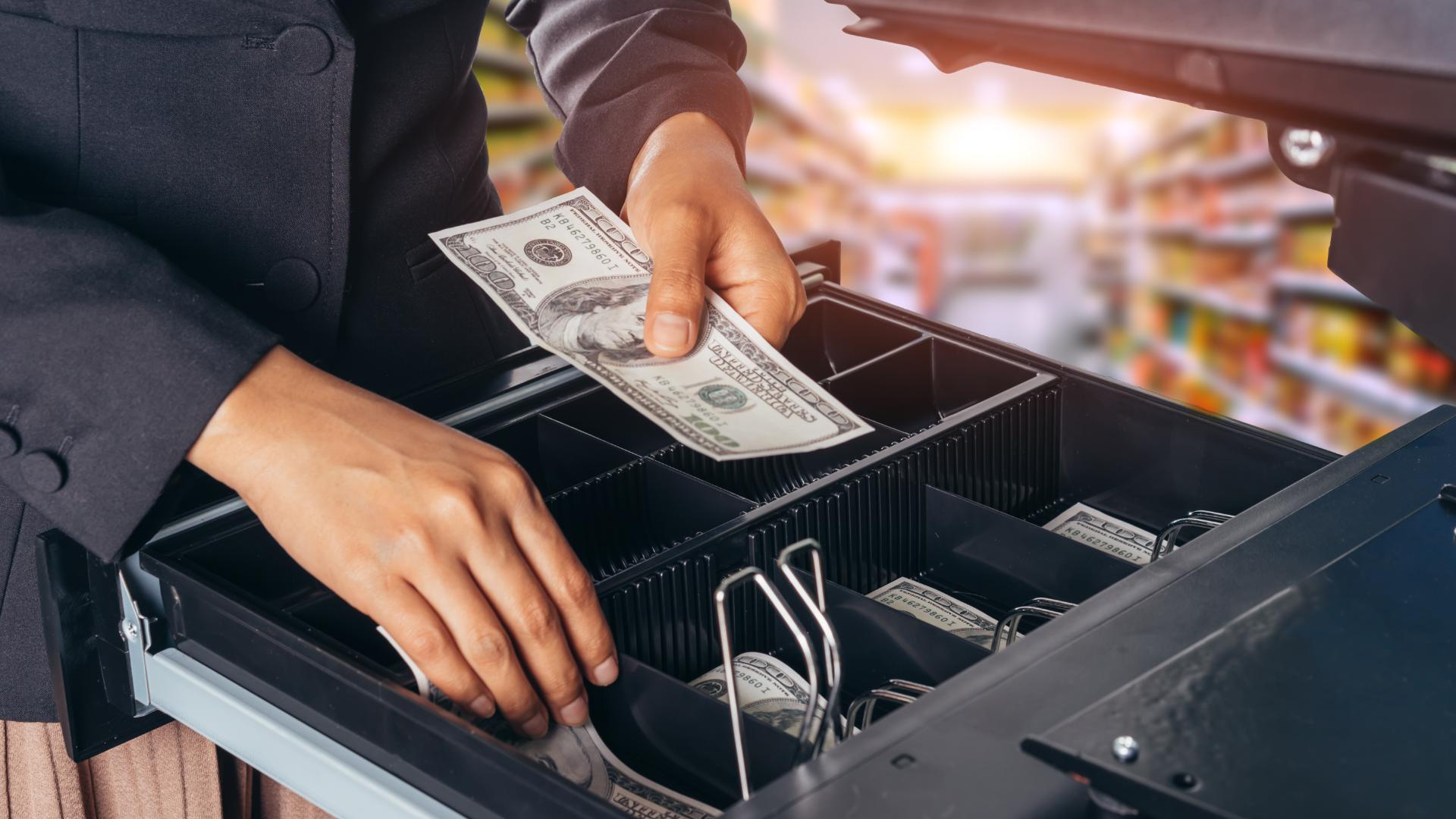 thv11.com - Katrina Morgan - Gas prices fall for second day as Iran ceasefire eases oil pressure