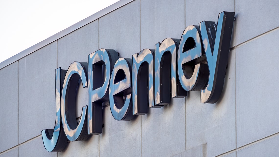 Hombre de Fayetteville encarcelado por grabar a una mujer en un b