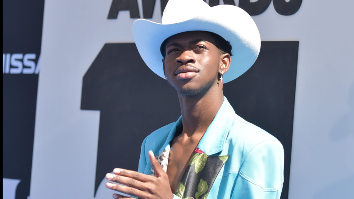 who is lil nas x gay