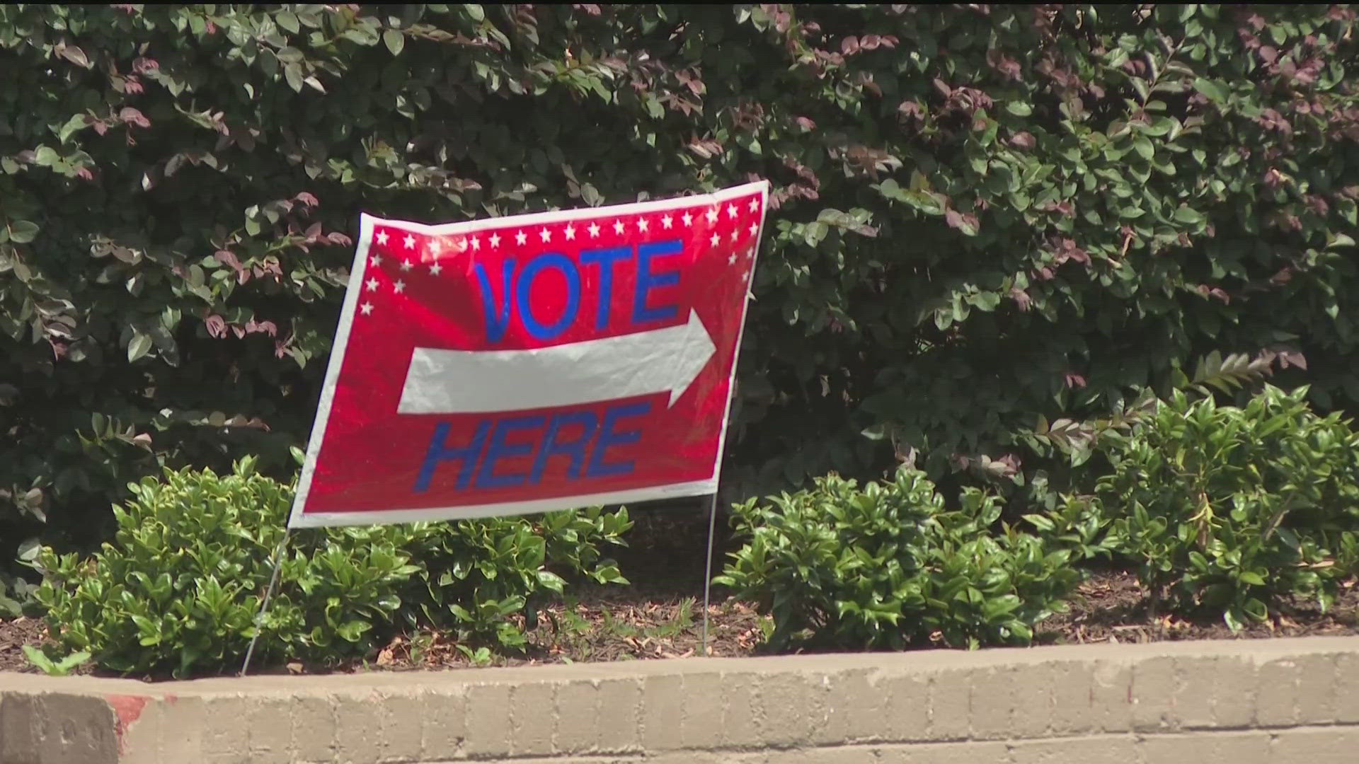 There will be a runoff in a Fayetteville city council race, the Fayetteville mayoral race, and a Prairie Grove city council race.